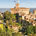 Apartmán 2 Bedroom Beach Front Apartment In Cagnes-Sur-Mer *