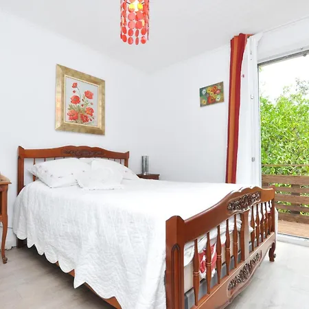 2 Bedroom Beach Front Apartment In Cagnes-Sur-Mer Apartmán Cagnes-sur-Mer